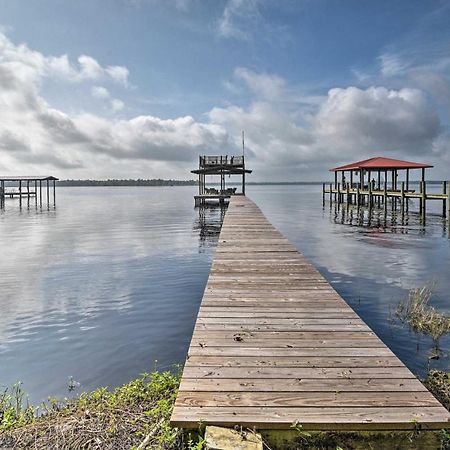 Pirate Cove Home In Welaka Dock And River Access! Exterior photo